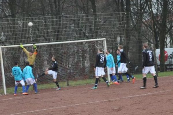 Şimşek evinde çaktı