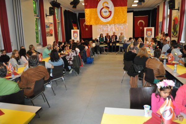 Doyasıya Lezzet , Destek ve Sohbet