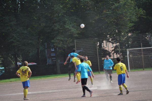 Şimşek ters çaktı