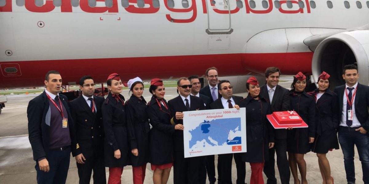 Atlasglobal Havayolları’nın Hamburg – İstanbul 100. Uçuşu Havalimanında kutlandı