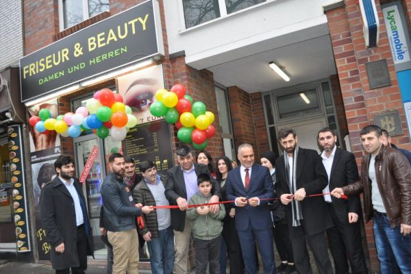 Harburg’da Friseur&Beauty kuaför salonu törenle açıldı