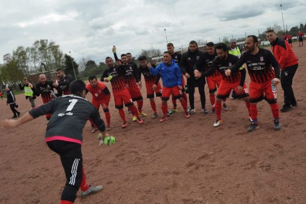 Hakan attı, Volkan tuttu