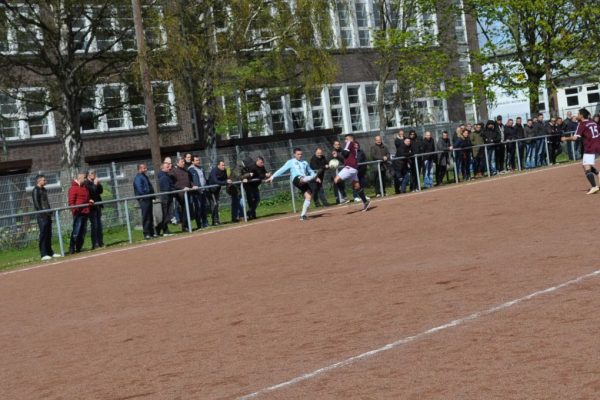 Dersimspor zirve takibinde