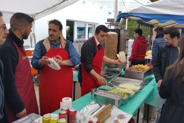 Kermese büyük ilgi