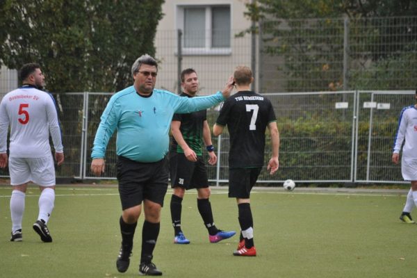 Peter önemli maçı yönetti