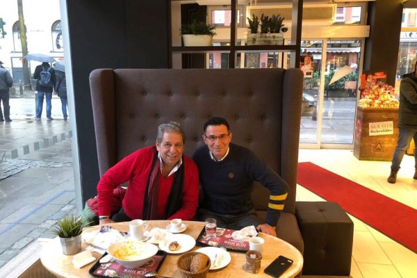 Erman Toroğlu Hamburg’da