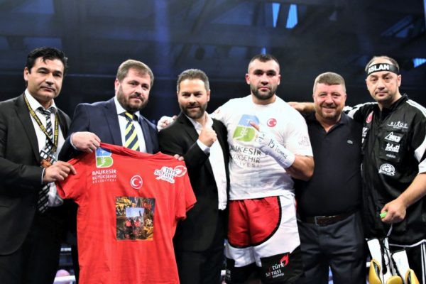 Erol Ceylan, dünya çapında dev boks galası hazırlıyor