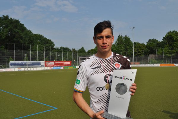 Ersin Zehir profesyonel oldu