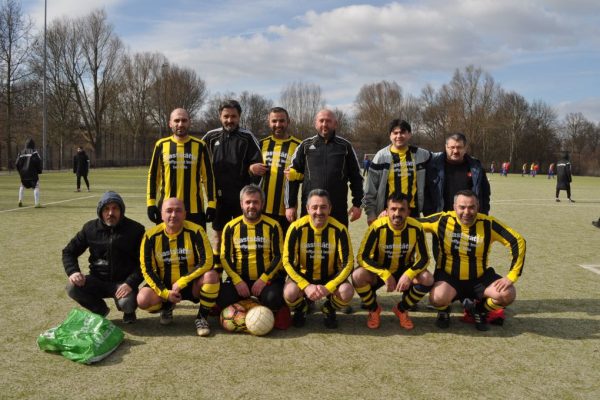 Ellas ilk mağlubiyetini tattı