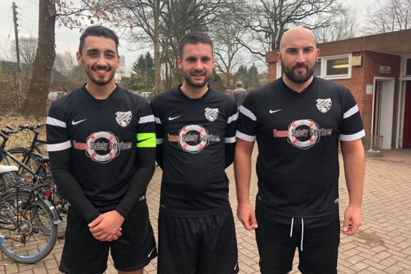 Teutonia, Altona’yı dörtledi