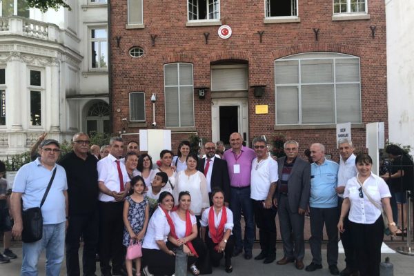 Hamburg’da günlük Oy kullanma ortalaması 2700