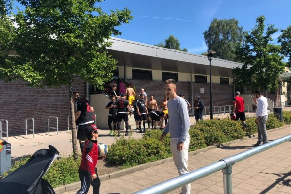 Dostluk maçı yarıda kaldı