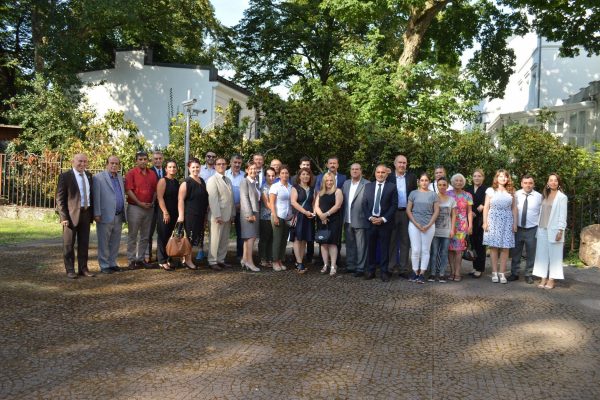 HAMBURG BAŞKONSOLOSLUĞU’NDA BAYRAMLAŞMA