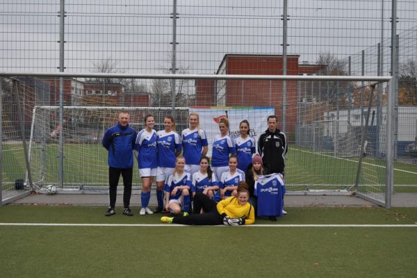 Kadınlar ‘meşin yuvarlak’ peşinde