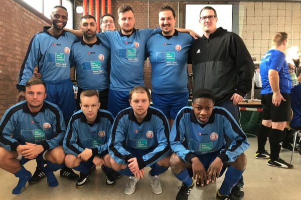 Futbol hakemleri salona girdi