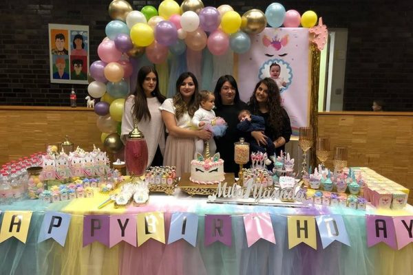 Mila’nın yaş günü sevinci