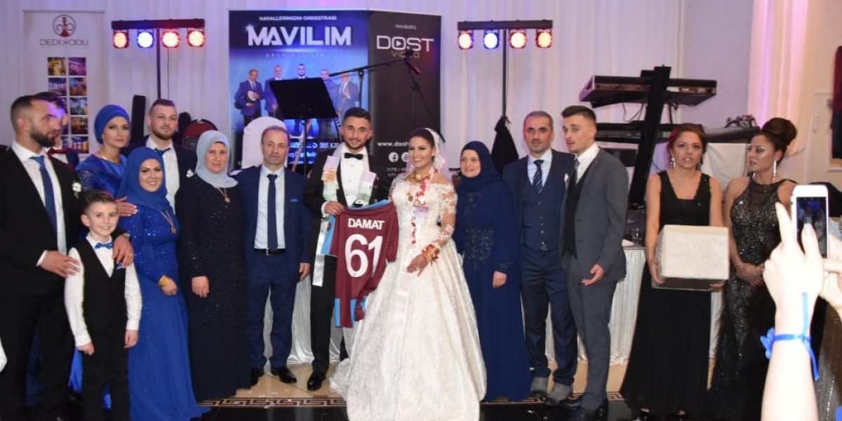 Futbolcular Aykut’un düğününde buluştu
