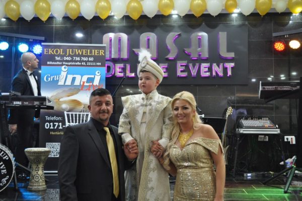 Matır Ailesinden Aycan’ Masal Gibi Düğün