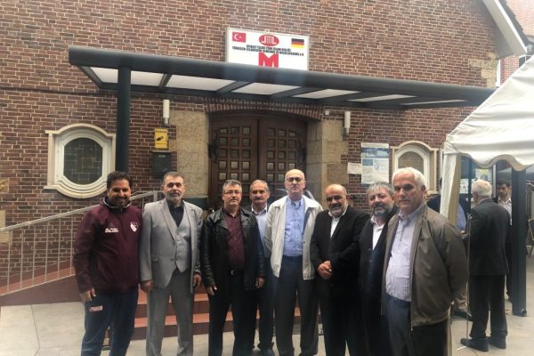 Bayram Namazı Sonrası Bayramlaşma