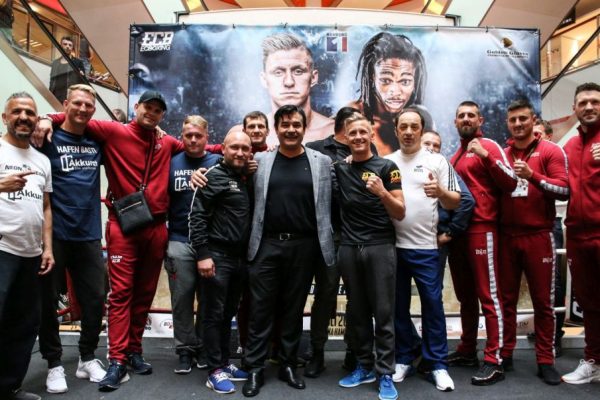 Dünyaya meydan okuyan iki Türk…