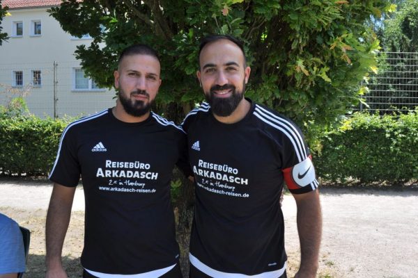 Bu futbolcu kardeşlere dikkat