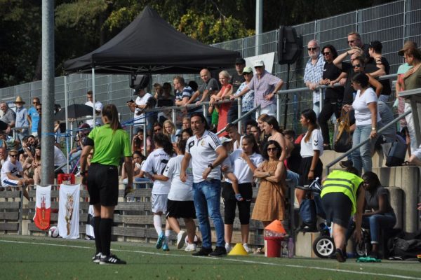 HTB’nin kızları hakeme takıldı