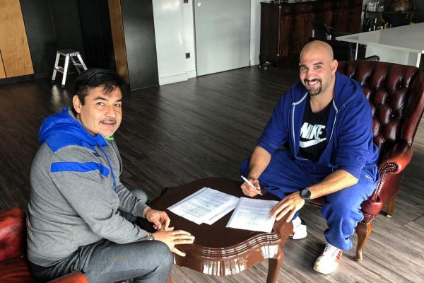 Boksta tarihi imza nihayet atıldı