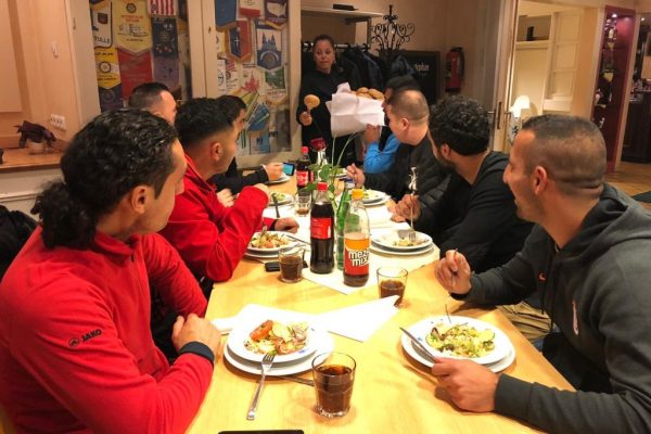 Beraberliği yemekli kutladılar