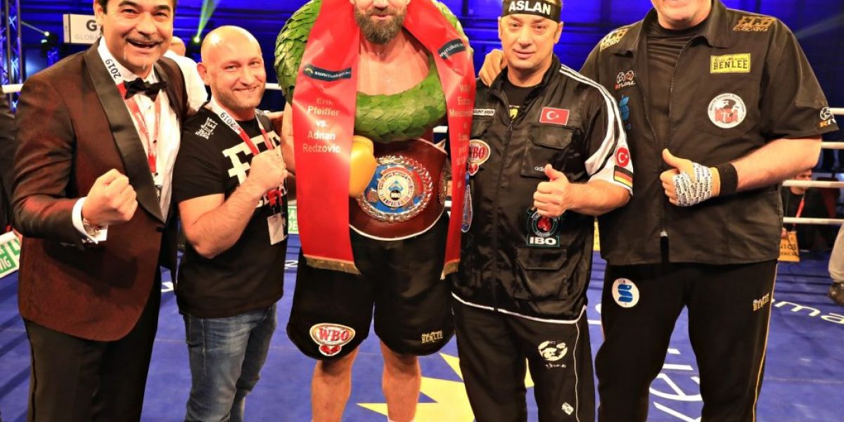 Bülent Başer’in boksörü Avrupa şampiyonu oldu