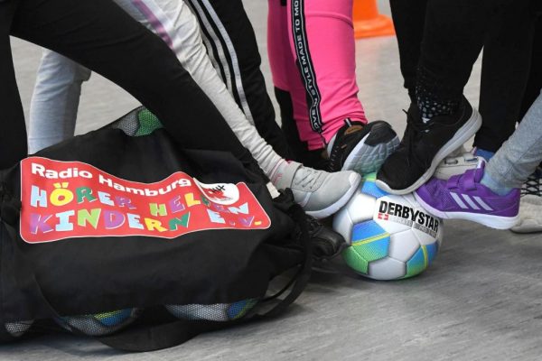 Bälle für Kicking Girls