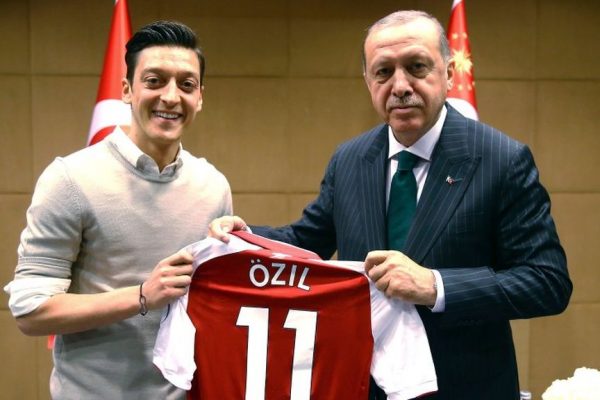 Almanların Mesut Özil pişmanlığı