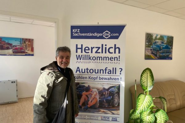 KFZ Sachverständäger(24).com yeni yılınızı kutlar!