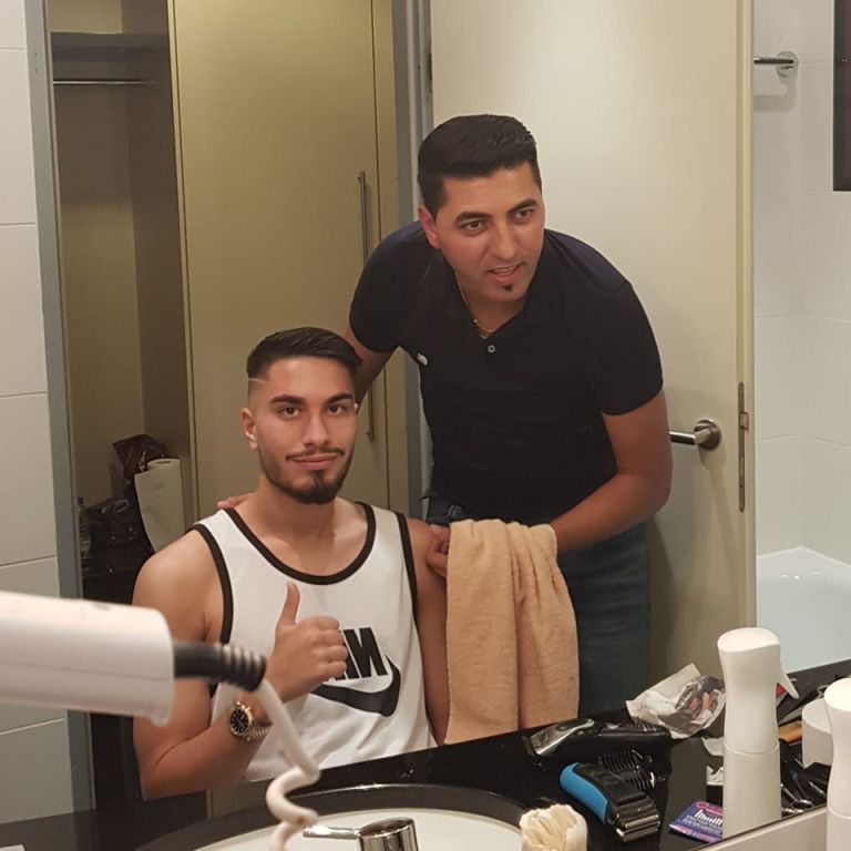 Ünlülerin berberi Başkan Soner