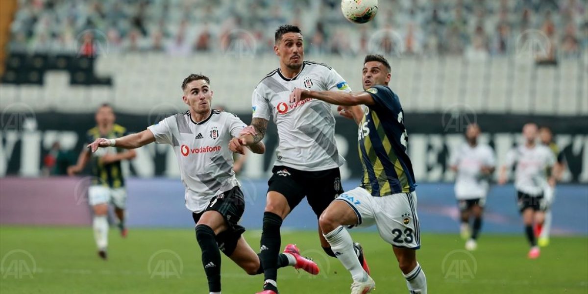 Beşiktaş, üçüncülük umudunu son haftaya taşıdı