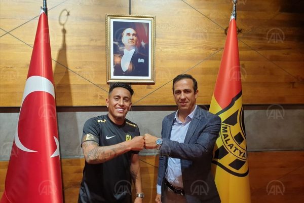 Yeni Malatyaspor, Cueva ile sözleşme imzaladı