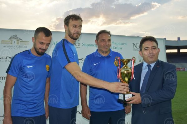 Afyonkarahisar’da Zafer Kupası, MKE Ankaragücü’nün oldu