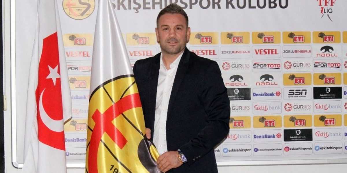 Eskişehirspor’un yeni teknik direktörü İlhan Var oldu