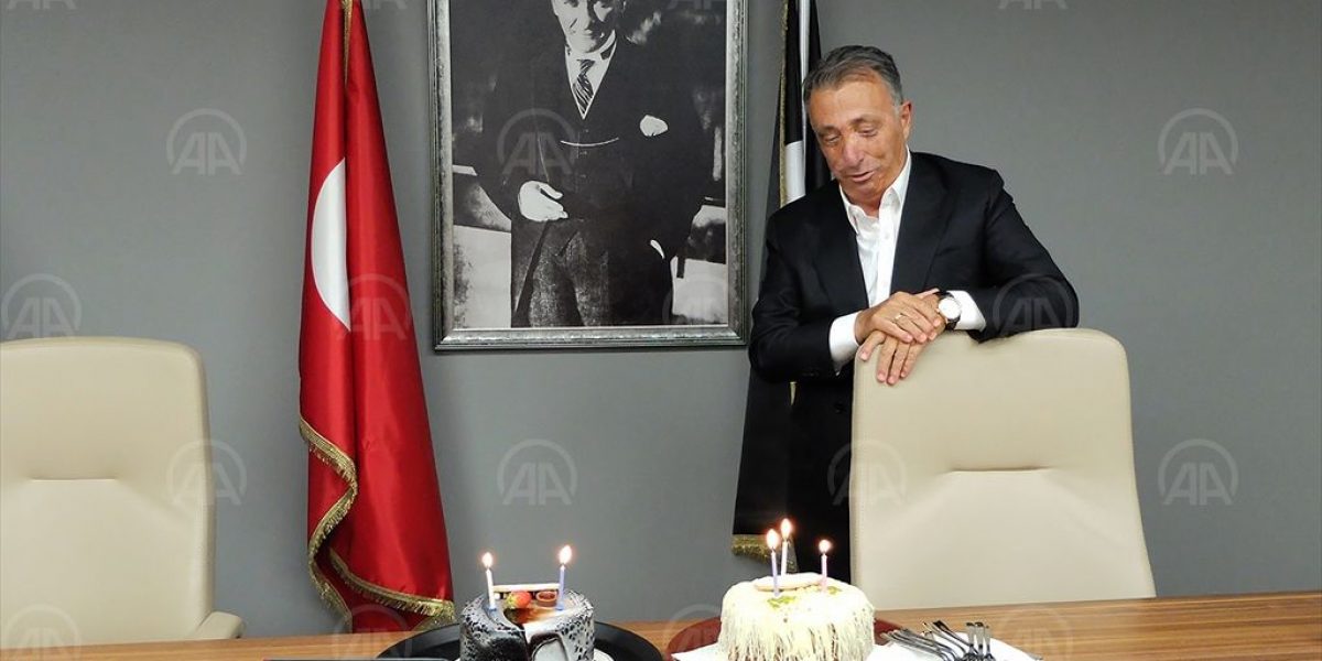Ahmet Nur Çebi’ye doğum günü kutlaması