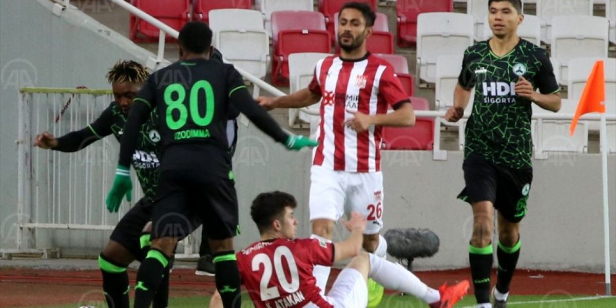 Demir Grup Sivasspor uzatmada turladı: 1 – 0