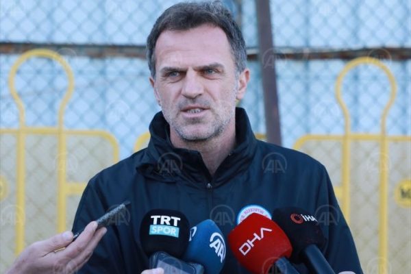 Çaykur Rizespor Teknik Direktörü Tomas: “Gençlerbirliği maçı ile seriye devam etmek istiyoruz”