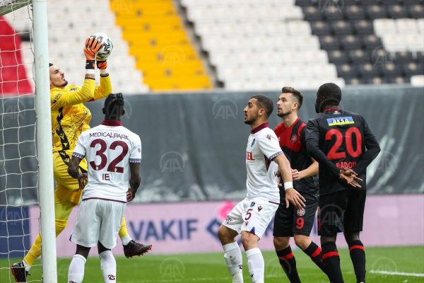 Trabzon gümrükten ikinci yarıda geçti: 2- 1