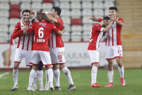Fraport TAV Antalyaspor: 3 – Fatih Karagümrük: 1