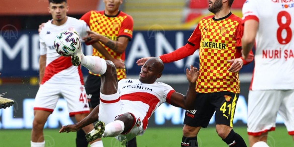 Antalyaspor’un deplasman galibiyeti özlemi dindi