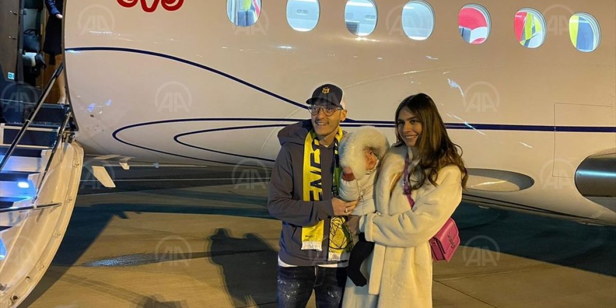 Mesut Özil, İstanbul’a geliyor