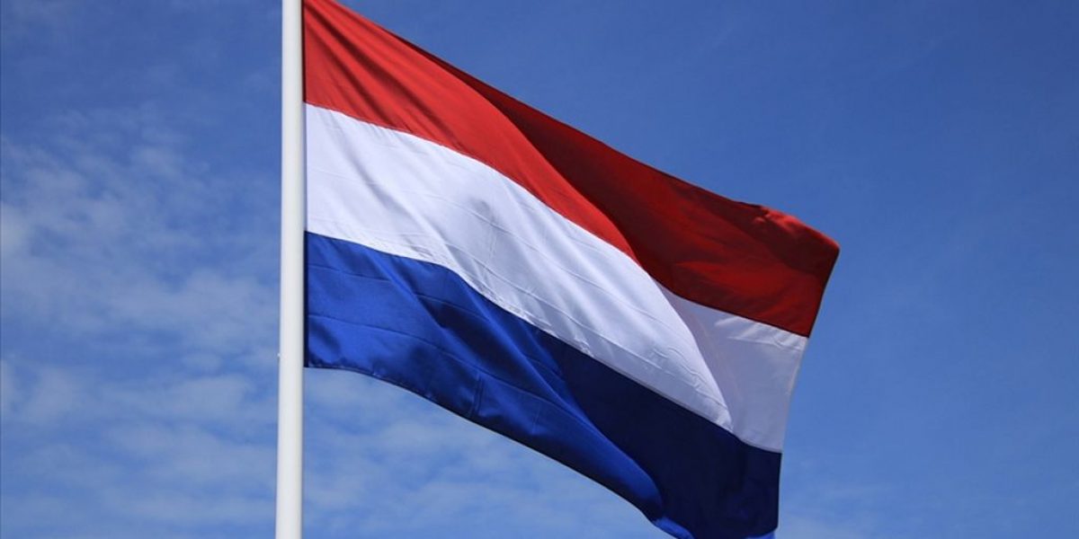 Dünya korona ile uğraşırken Hollanda parlamentosu, 1915 olaylarıyla ilgili Ermeni yalanlarını kabul etti. Şaşırmadık!