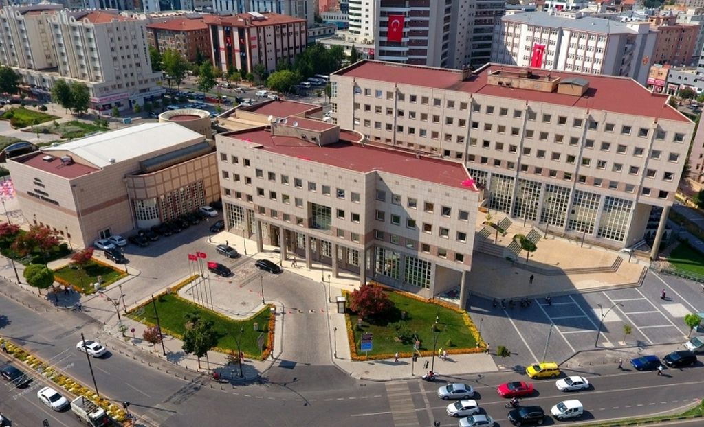 Gaziantep Büyükşehir Belediyesinden hizmet pasaportuyla yurt dışına gidenlerin dönmediği iddialarına yalanlama