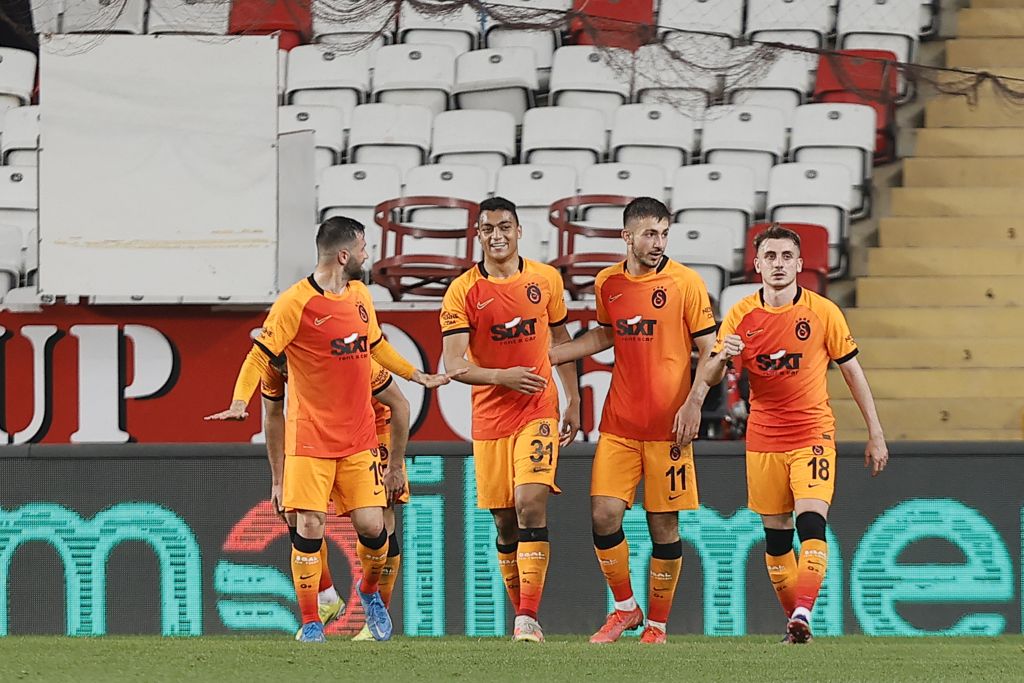 Galatasaray, eksik Antalya’yı tek golle yendi