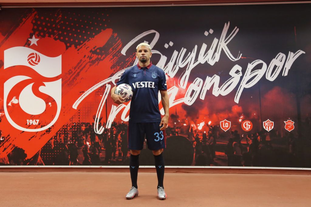 Trabzonspor’da ilk imzaları Gervinho ve Peres attı