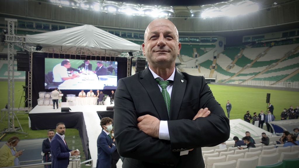 Bursaspor’da yeni başkan Hayrettin Gülgüler oldu