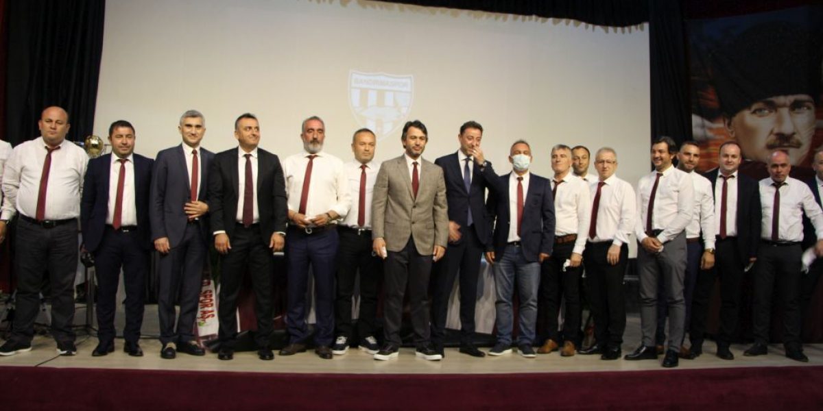 Bandırmaspor Kulübü Başkanı Onur Göçmez, genel kurulda güven tazeledi